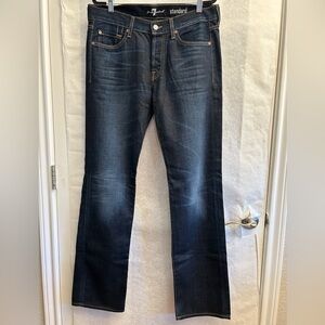 7 For All Mankind Men's Standard Straight Leg Jeans with button fly Sz-33x34.BB8